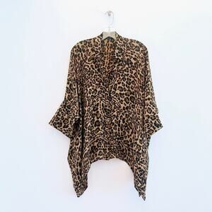 GUCCI Leopard Cheetah Print Silk Cape Shirt 38